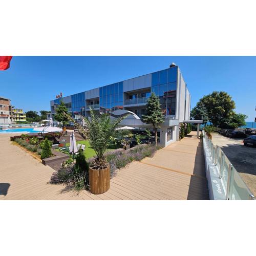 Dodo Beach Hotel