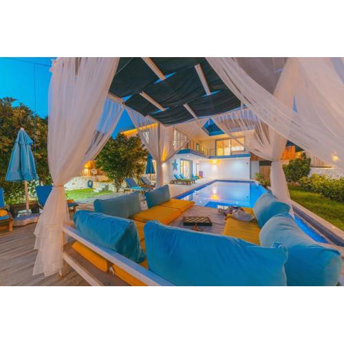 Doğa manzaralı korunaklı Villa Şura