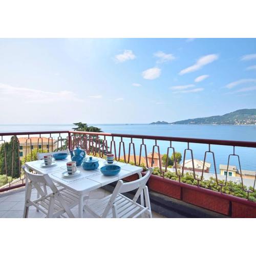 Dolce Acqua Flexyrent apartment Terrace & Parking - NO AC