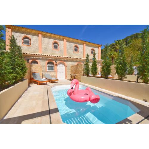 Doliva Studio Chris private pool