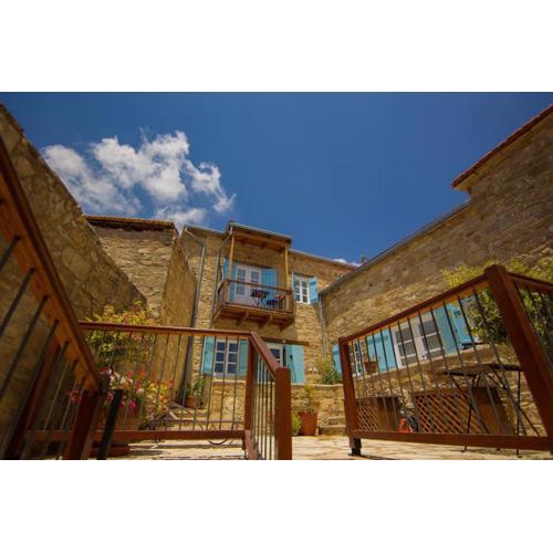 Dolphin Guest House and Studios
