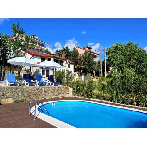 Domagoj - luxury apartments with heated swimming pool, jacuzzi and seaview