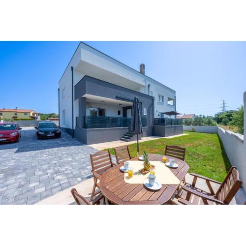 Domus Alba Apartments