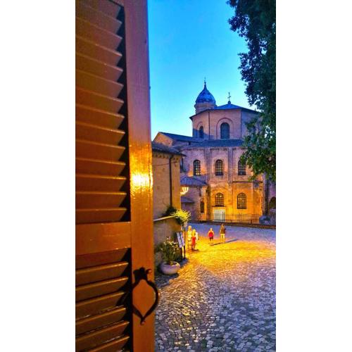 DOMUS GALLA PLACIDIA - superlative view - 50 meters from UNESCO heritage sites - San Vitale - Galla Placidia