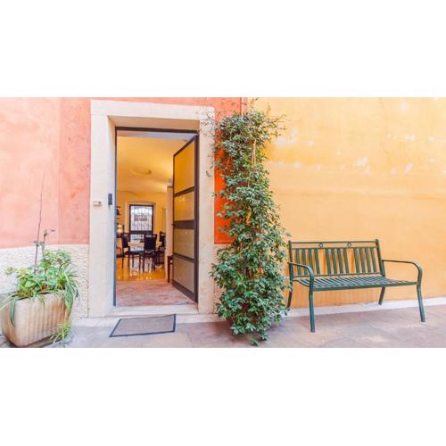Domus Le Mura - Italian Homing