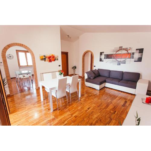 Domus Leonardo-Private Free Parking