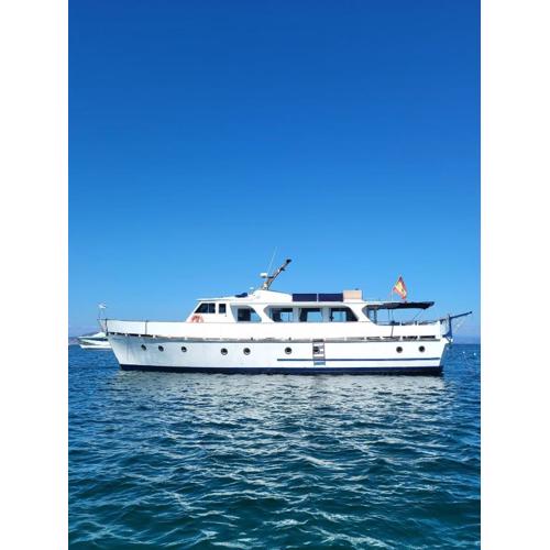 Don Maximo Yacht Hotel