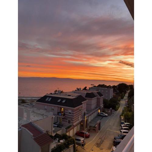 Dora Sunset Sea View Apartment with Balcony