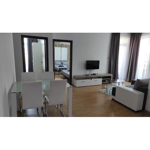 Double Cream Apartment