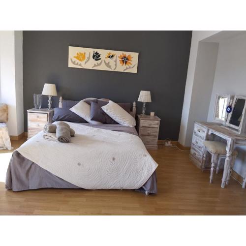 Double Room in Shared Apartment - Luxury Room in Denia Centre