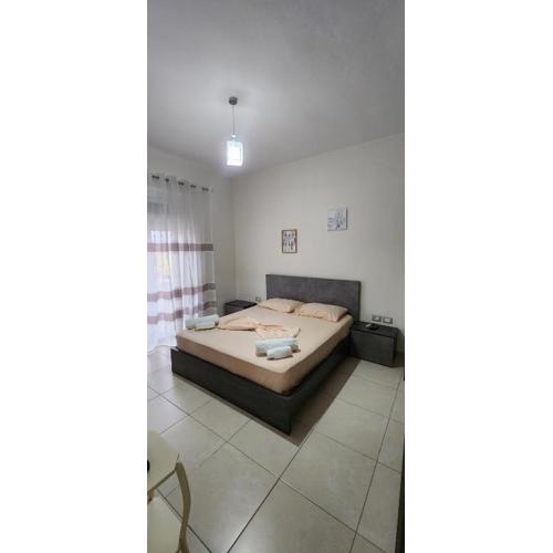 Double room with shared bathroom