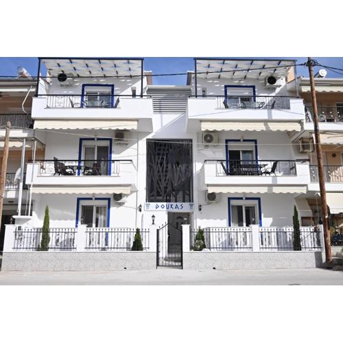 Doukas Aparthotel