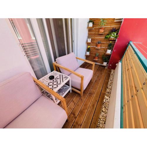 Downtown Apartment near the Sea