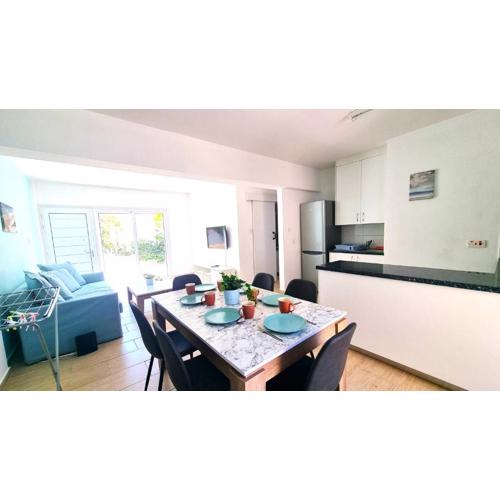 Dream Escape Apt 1 - 6 min walk to Kastella Beach!