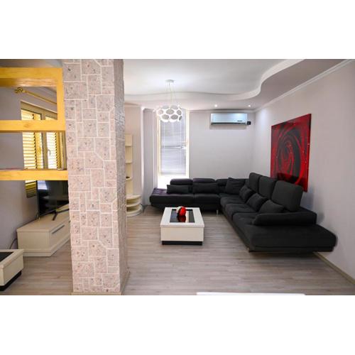 Dream House Apartment
