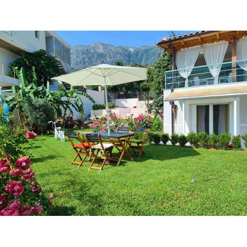 DreamAdes House