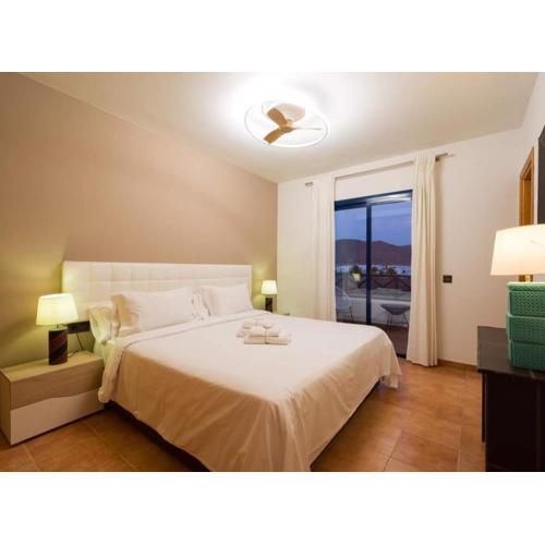 Dreamy Sea View Studios