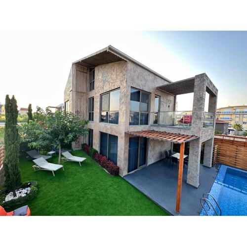 DrVillaSuits Casa Riva