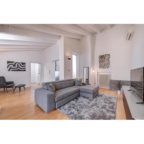 [Duomo-Porta Torre] Penthouse with Private Terrace