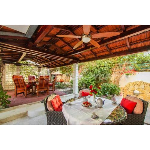 Duplex 3 rooms apartment with garden and garage near to beach