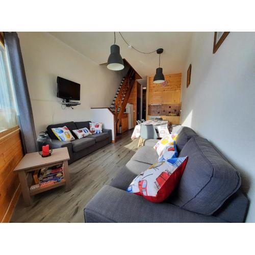 Duplex 4 pièces pour 8 pers. avec balcon au pied des pistes et proche commerces - Les Menuires - FR-1-452-21