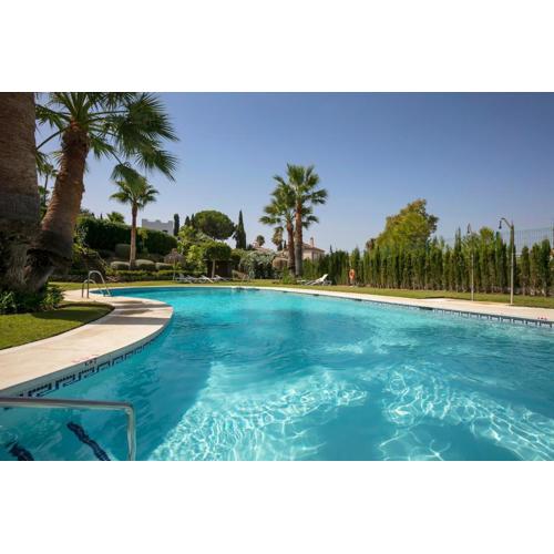 Duplex Apt with Rooftop Terrace Aloha Royal RDR230