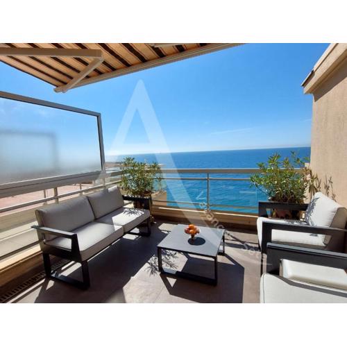 Duplex avec double terrasse 1ere ligne de mer, wifi et climatisation