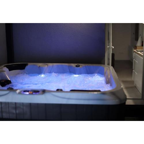 duplex chaleureux avec spa privé