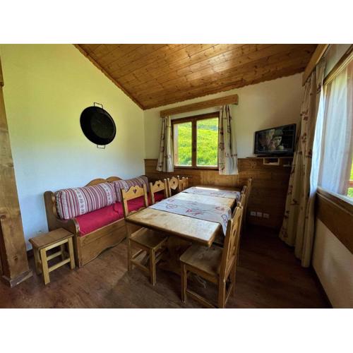 Duplex lumineux 8 pers, 4 chambres, balcon sud-ouest, pied des pistes, Les Menuires - FR-1-452-105