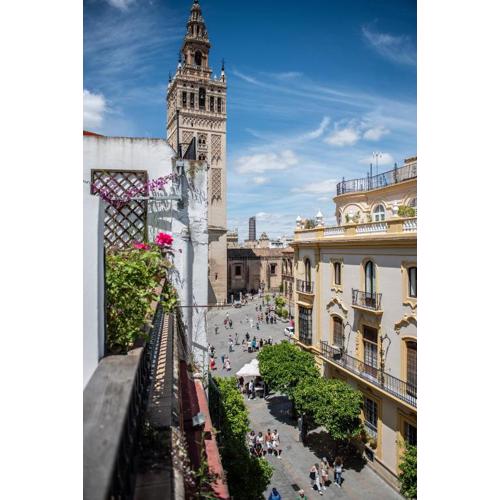 Duplex Luxury Giralda with terrace