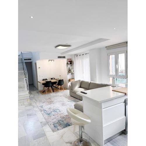 Duplex Penthouse with Seaview.