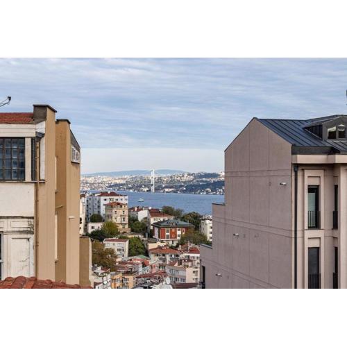 Duplex Penthouse Wparking 3bd2bath Views! #340