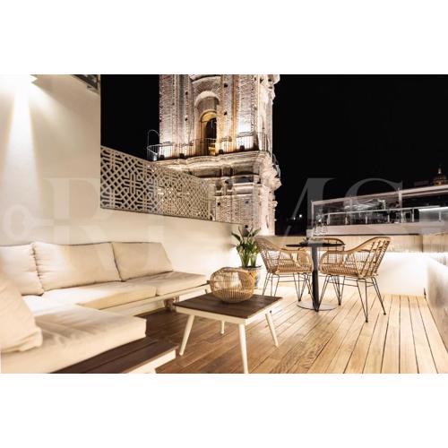 Duplex with private rooftop & view on San Juan church by REMS