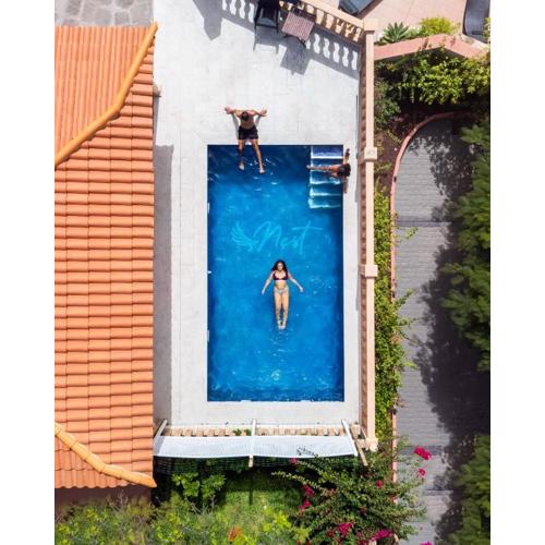 Duque Nest Hostel