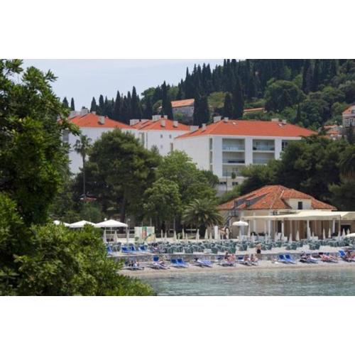 Dvori Lapad