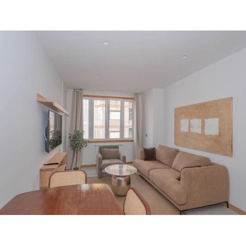 E2, 2 bedrooms, terrace, downtown
