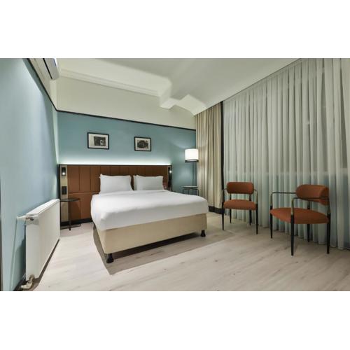 EA Exclusive Hotel