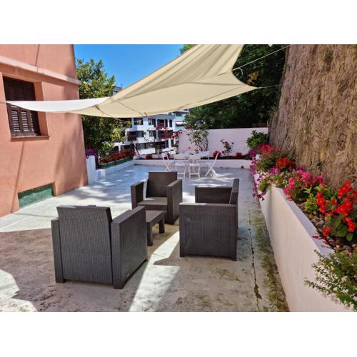 Easo Terrace Apartment free private parking and air conditioning