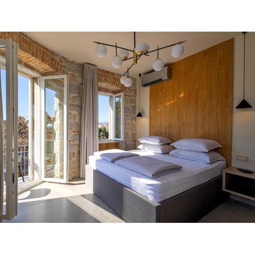 East Coast Deluxe Rooms