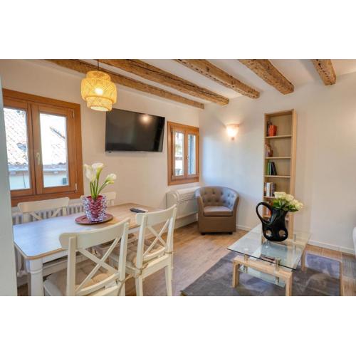 Ecco Suites Apartments