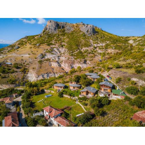 Eco Village Under the Cliffs