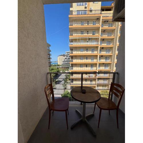 Edi apartment with a sea view