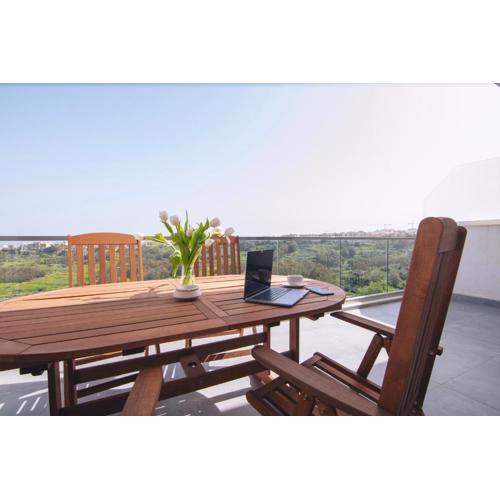 Egħżien Suite A2 Access to Tranquil Shared Pool