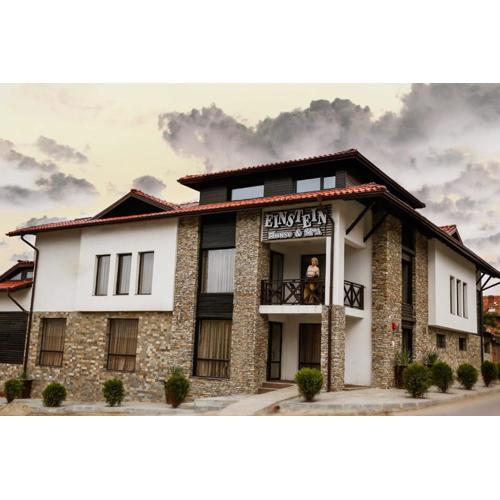 Einstein House & Spa