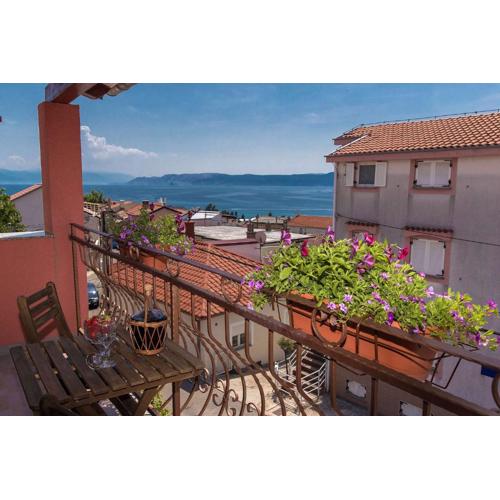 Einzigartiges Apartment nur 300 Meter zum Strand mit Meerblick, privatem Balkon, Waschmaschine