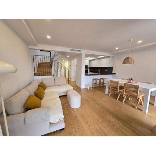 Eixample Penthouse - Bright 2BR duplex with terraces