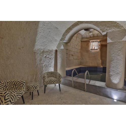 Eka Cave Maison