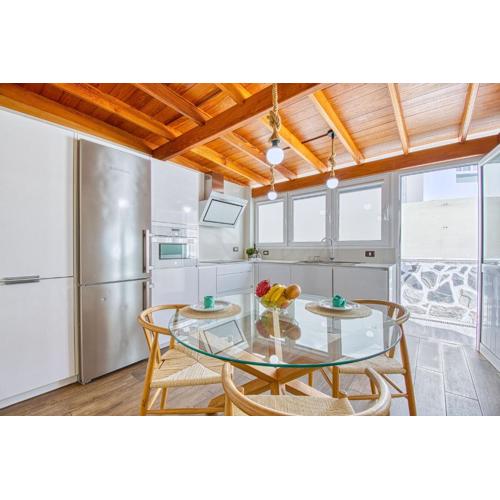 El Refugio de Aitana by Homestaygranacanaria