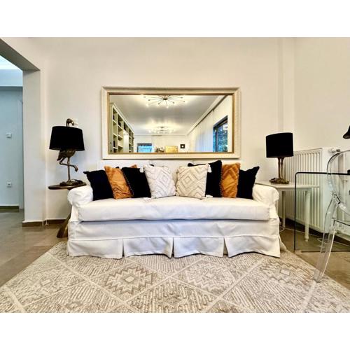 Elaia Luxury Selections - Emerald
