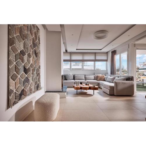 Elaia Luxury Selections Opal